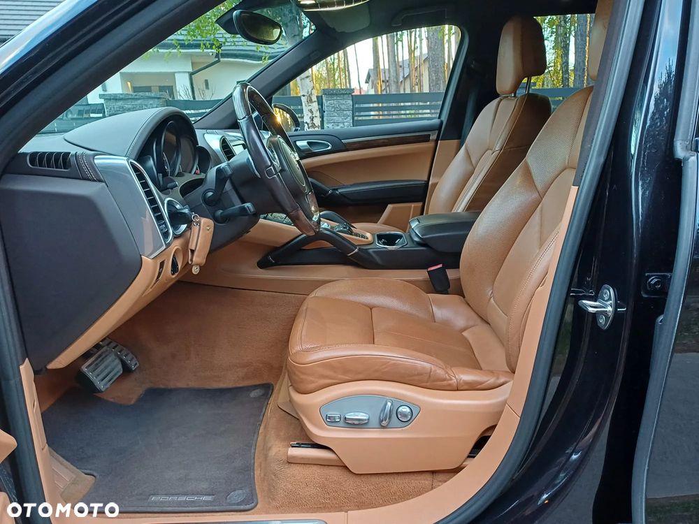 Porsche Cayenne - 12
