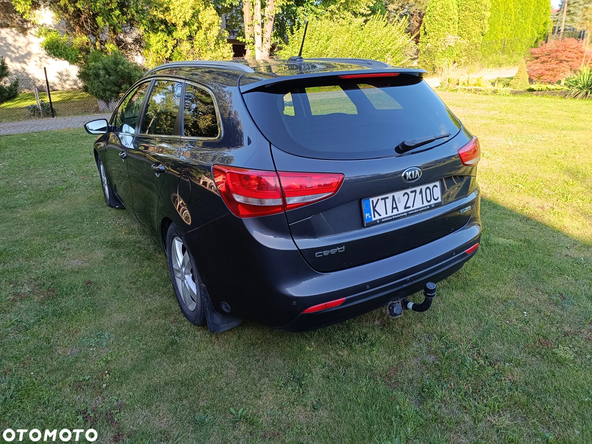 Kia Ceed 1.4 CVVT SW UEFA EURO 2016 - 4