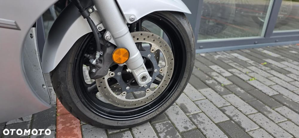 Yamaha FJR - 18