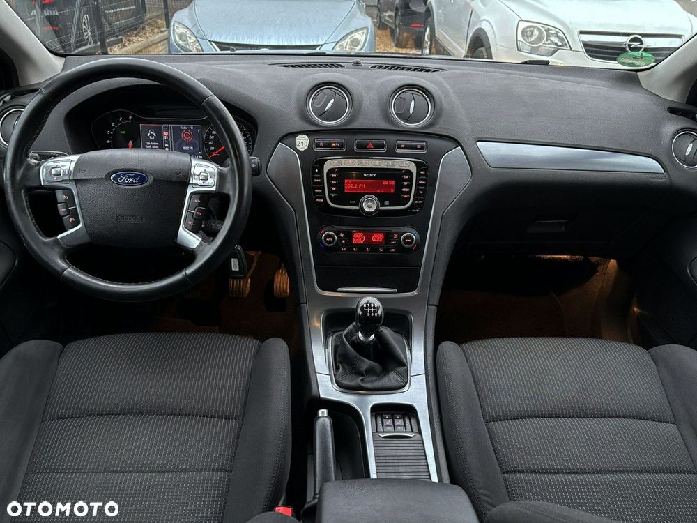 Ford Mondeo - 26