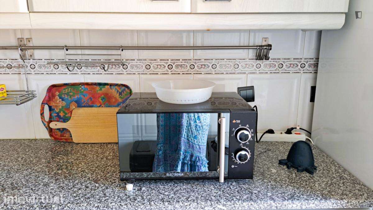 Quarto - localizado em Caparica Lisbon - Grande imagem: 4/25