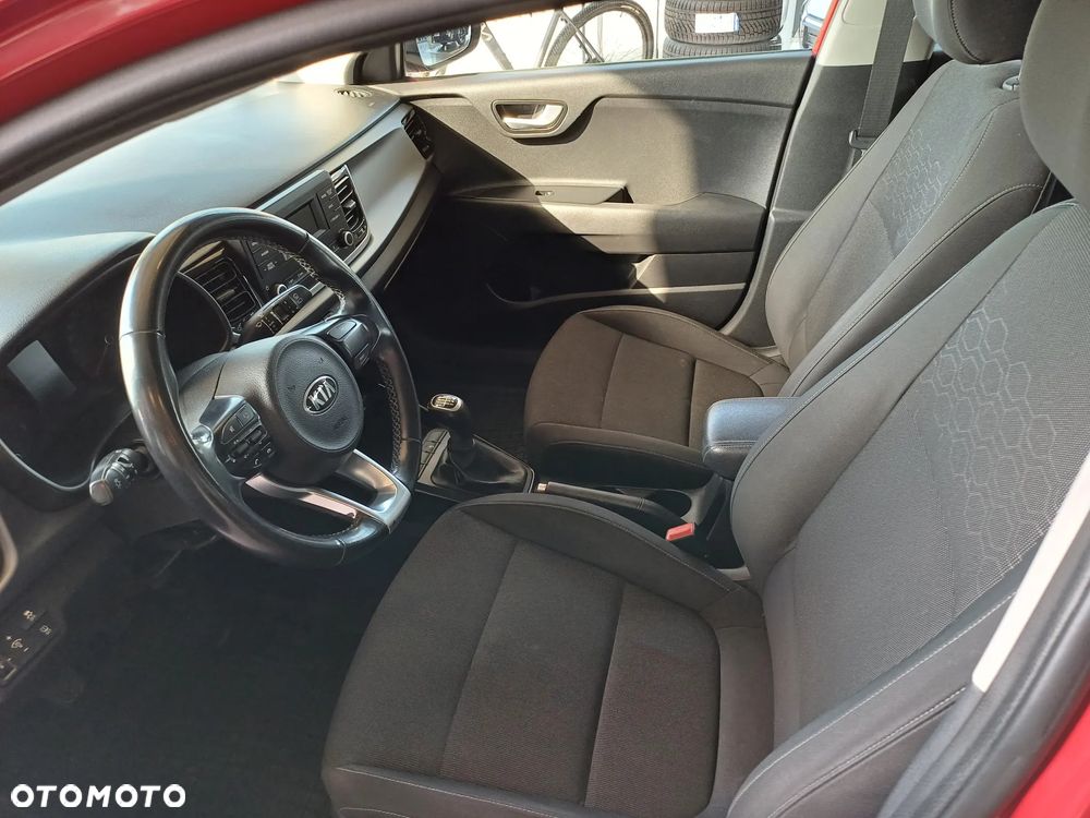 Kia Rio 1.4 M - 13