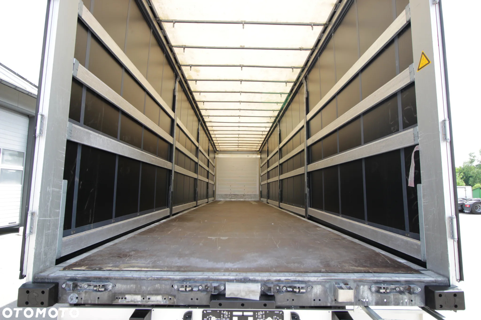 Schmitz Cargobull FIRANA / STANDARD / OŚ PODNOSZONA / MULTILOCK / Certyfikat XL / JAK NOWA / - 25
