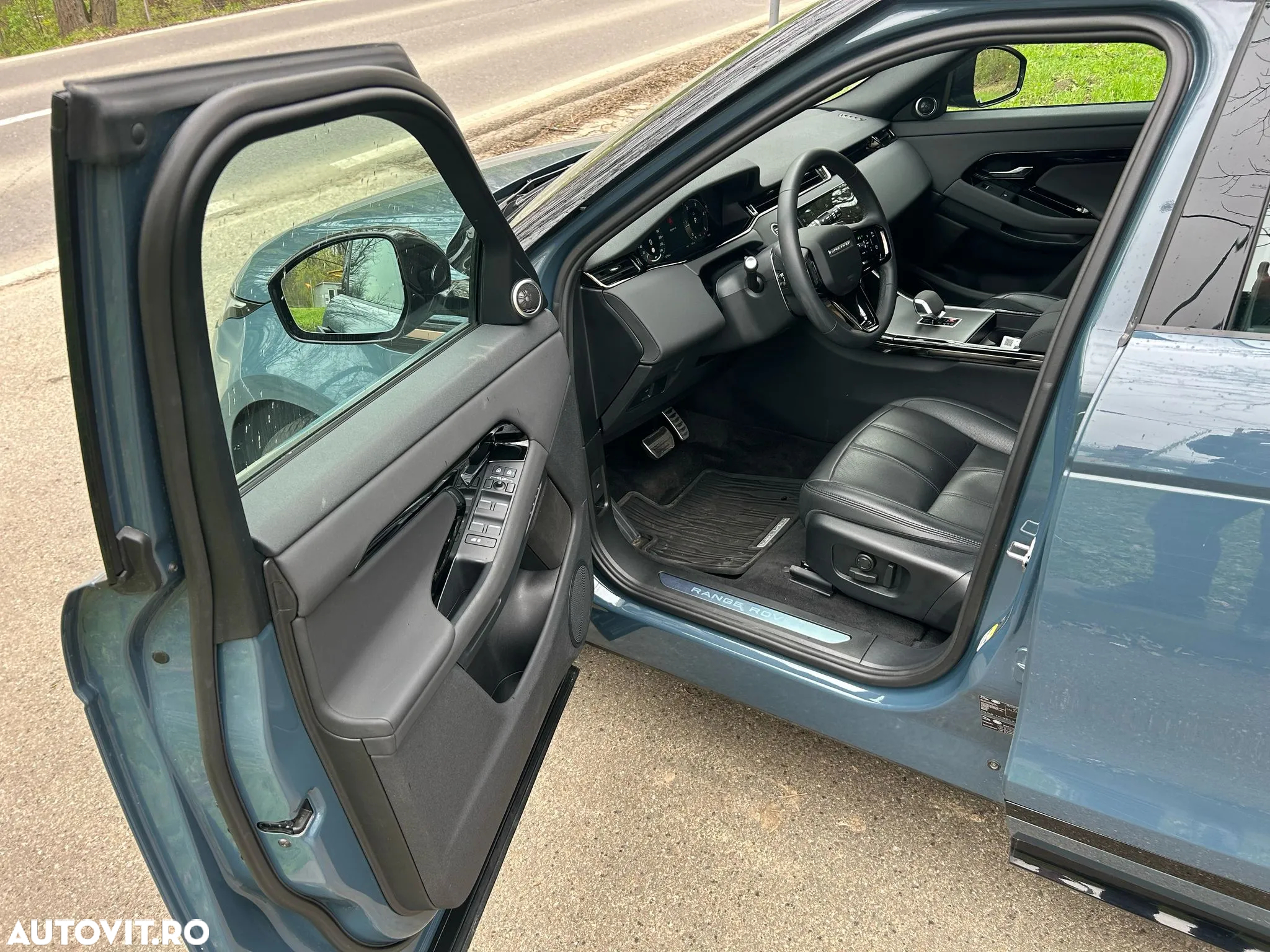 Land Rover Range Rover Evoque 2.0 D165 MHEV SE - 4