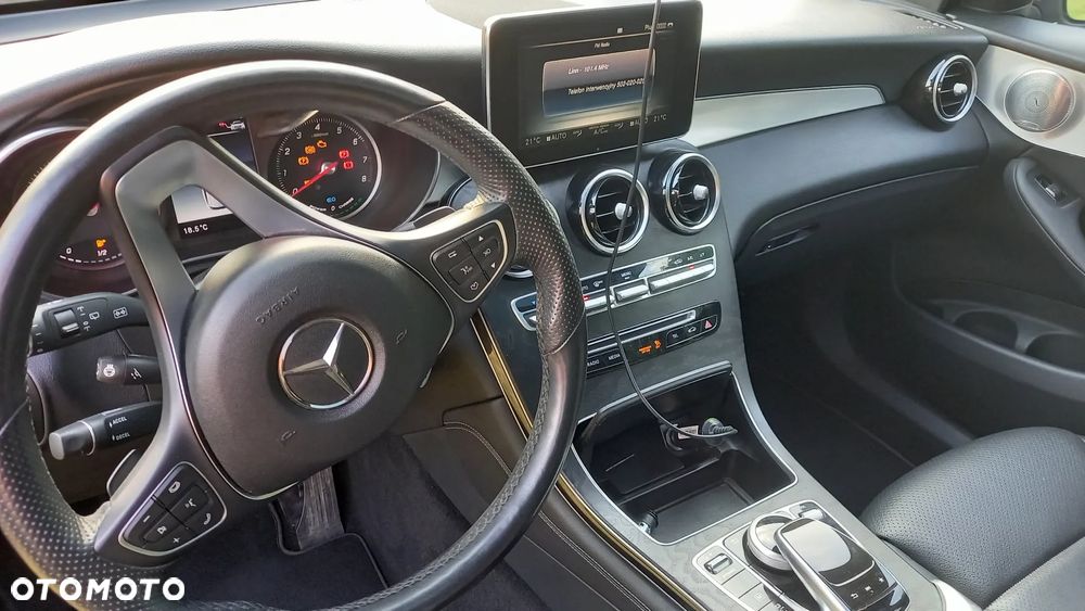Mercedes-Benz GLC - 22