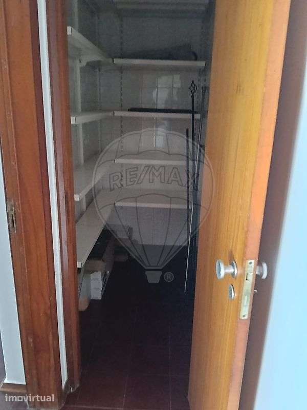 Apartamento T4 para arrendamento - Grande imagem: 2/6
