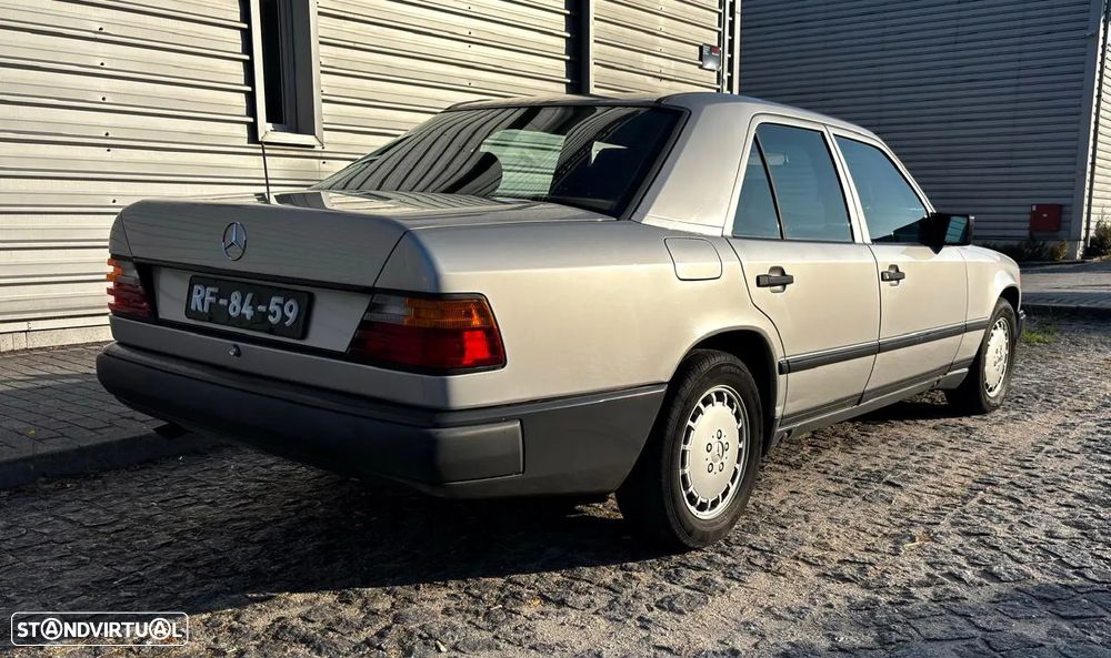 Mercedes-Benz W124 (1984-1997) 200 - 3