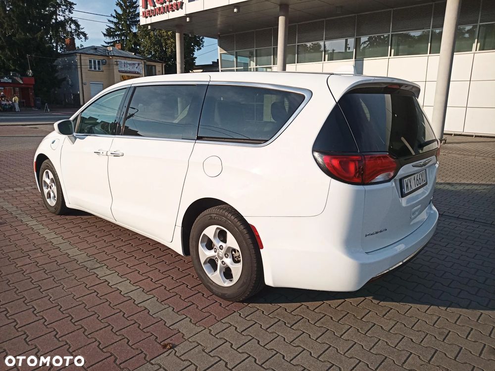 Chrysler Pacifica - 3