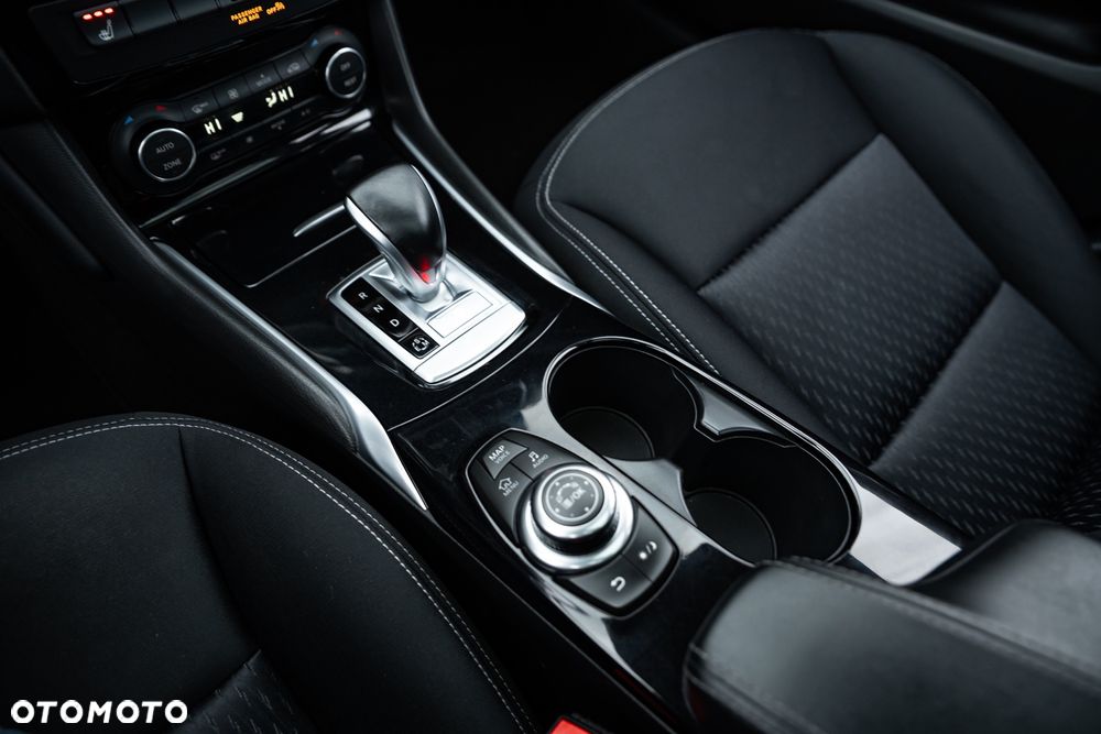 Infiniti Q30 2.2d DCT AWD Sport - 36