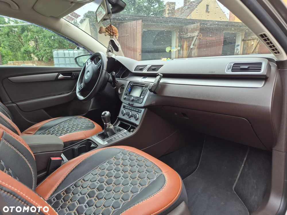 Volkswagen Passat 2.0 TDI Comfortline - 6