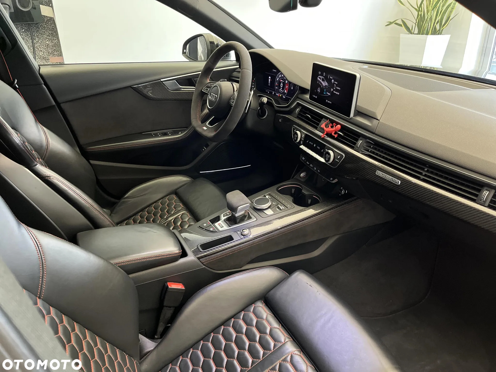 Audi RS4 Quattro Tiptronic - 12