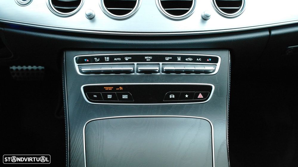 Mercedes-Benz E 300 de AMG Line - 60