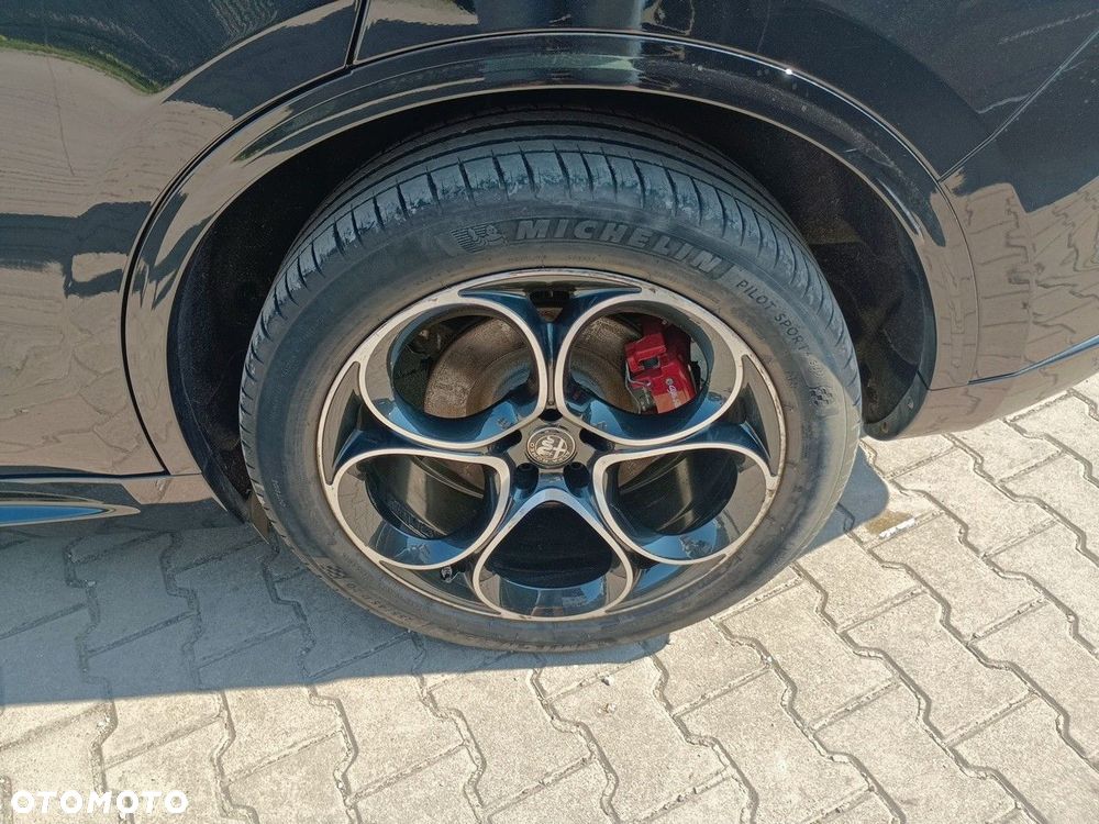 Alfa Romeo Stelvio 2.0 Turbo Veloce Q4 - 11