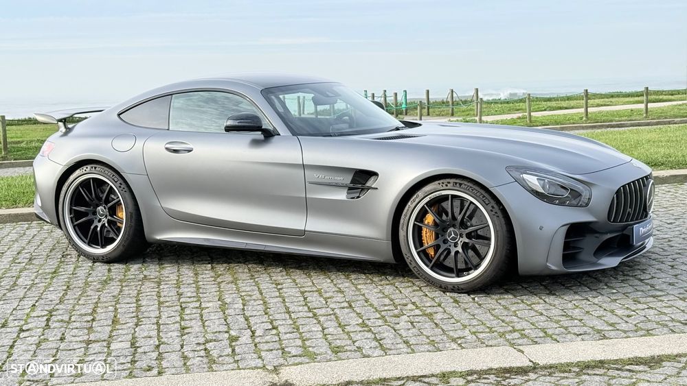Mercedes-Benz AMG GT R - 3
