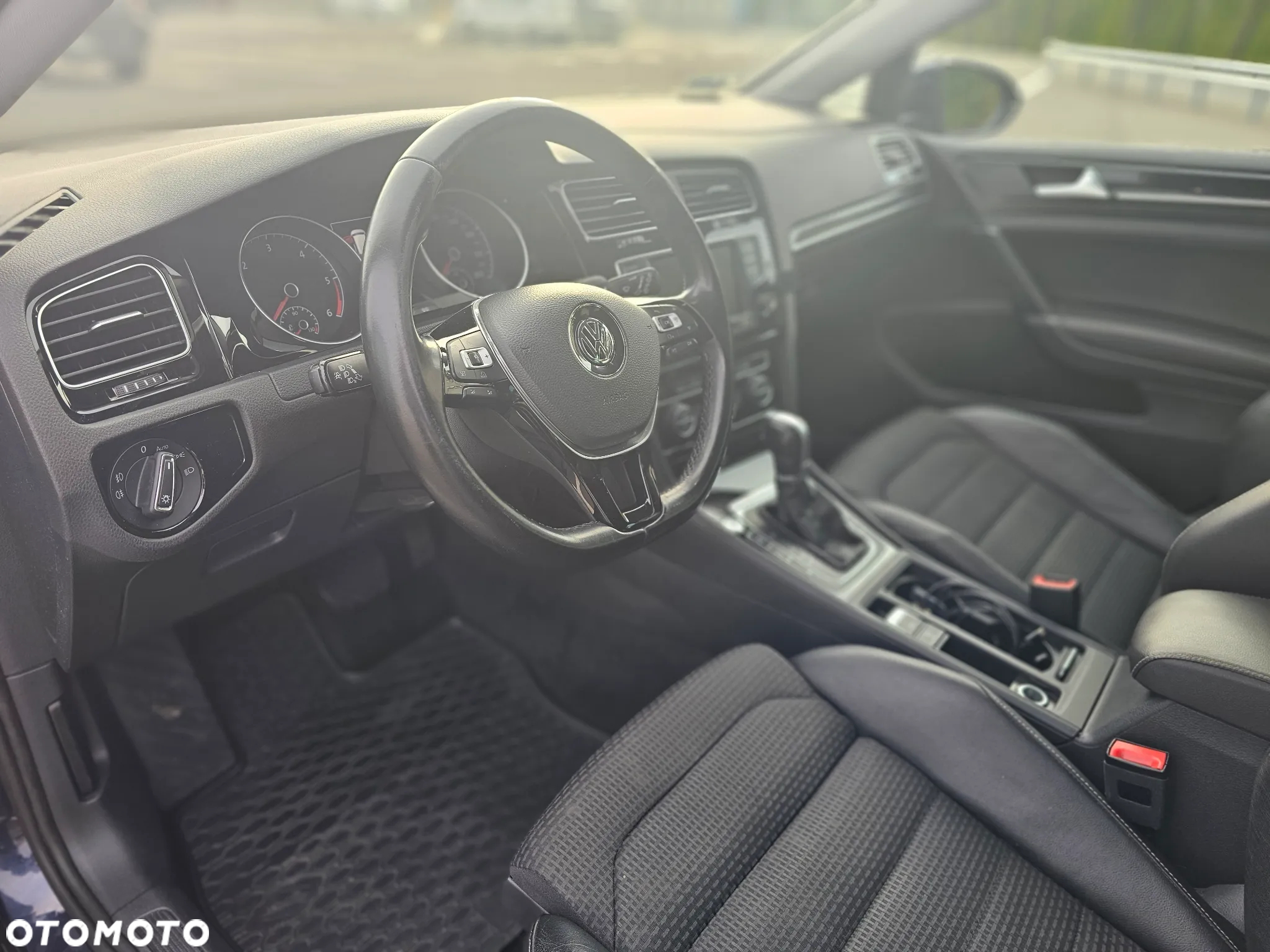 Volkswagen Golf VII 1.6 TDI BMT Highline DSG - 11