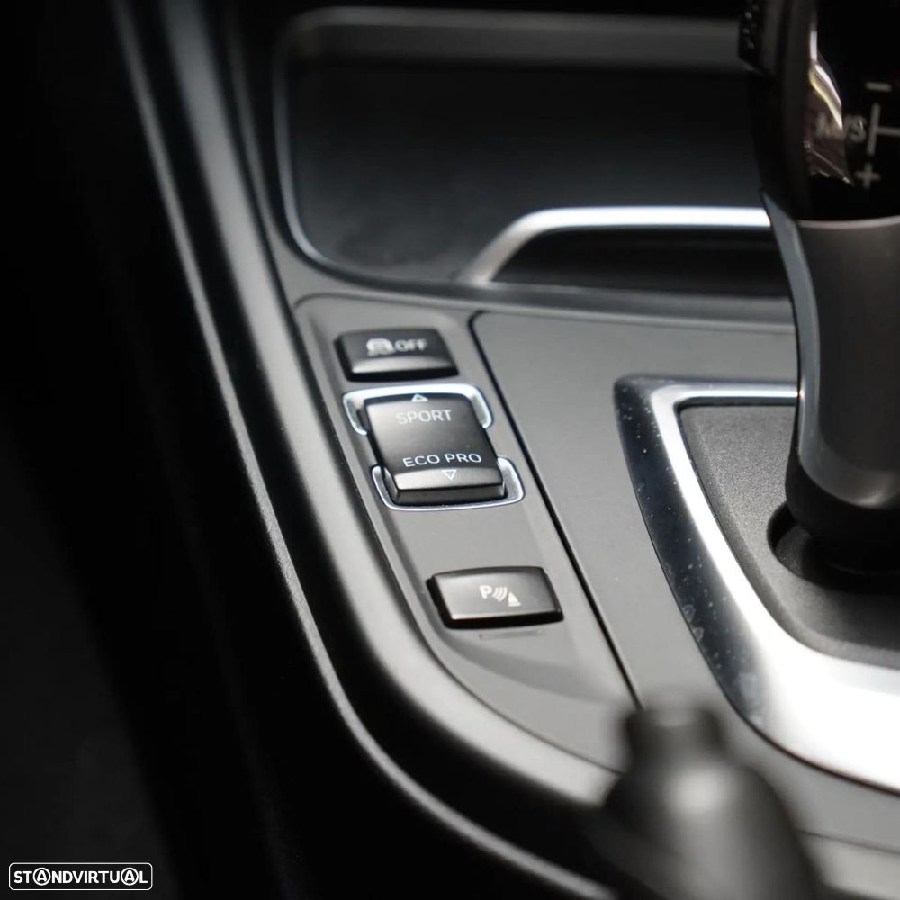 BMW 318 Gran Turismo d Line Sport Auto - 18