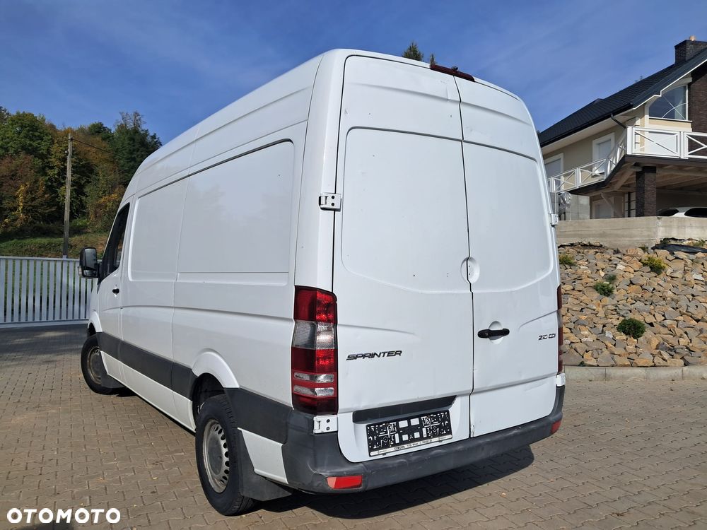 Mercedes-Benz Sprinter - 9