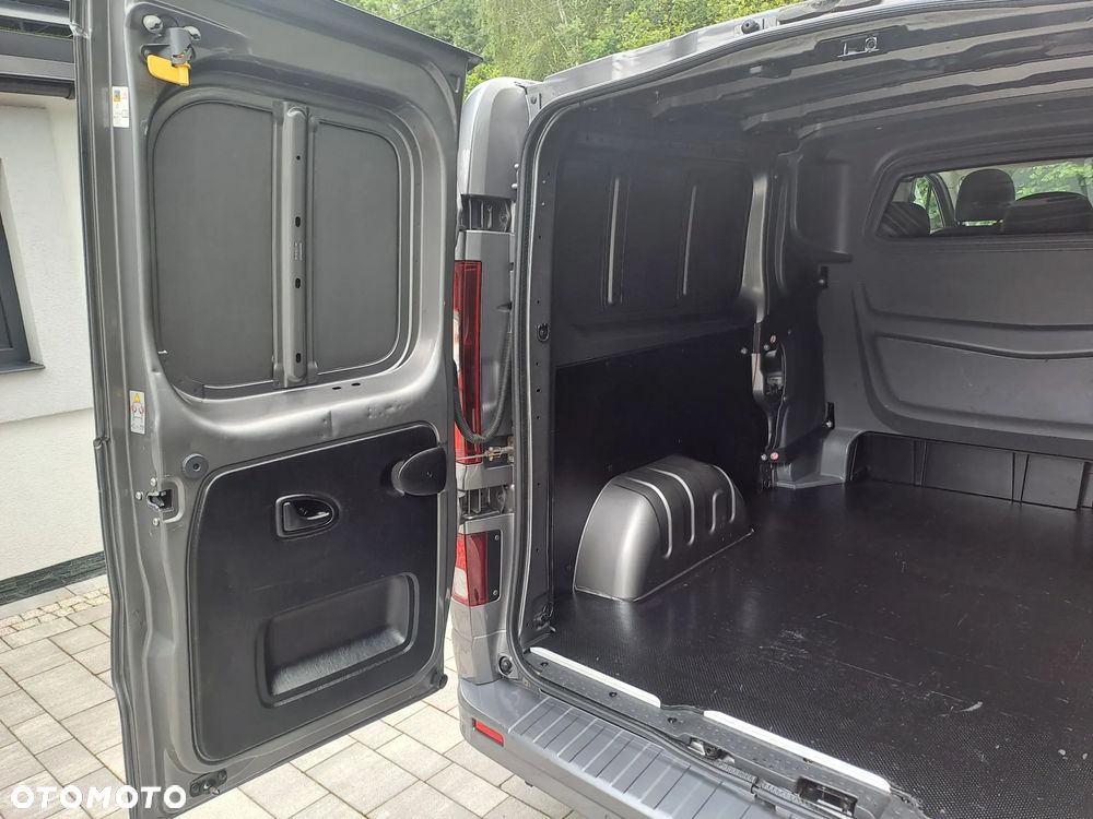 Opel Vivaro - 19
