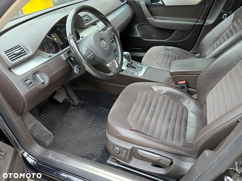 Volkswagen Passat 2.0 TDI Highline DSG - 13