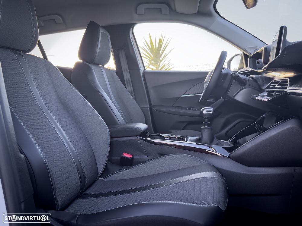 Peugeot 2008 PureTech 130 Allure Pack - 4