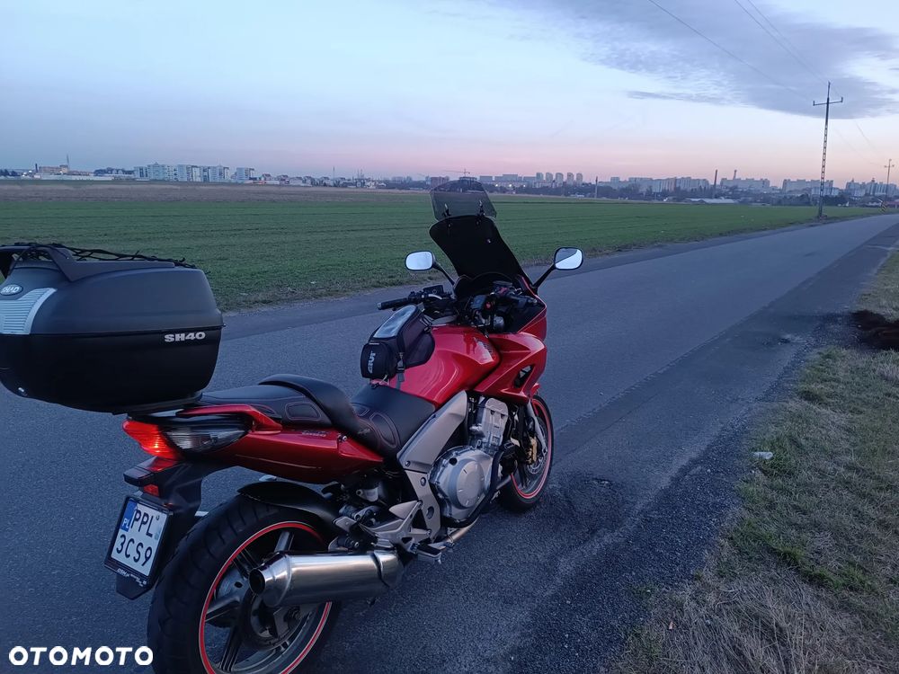 Honda CBF - 10