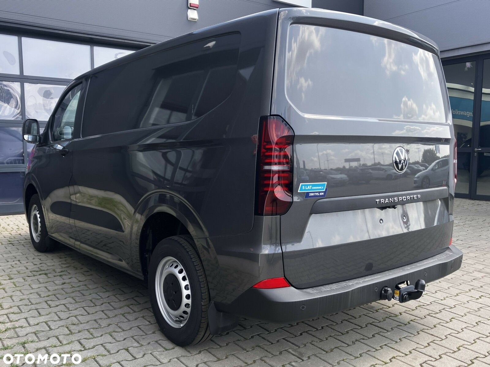 Volkswagen Transporter 2.0 TDI 150 KM 8-automat L1 - 11