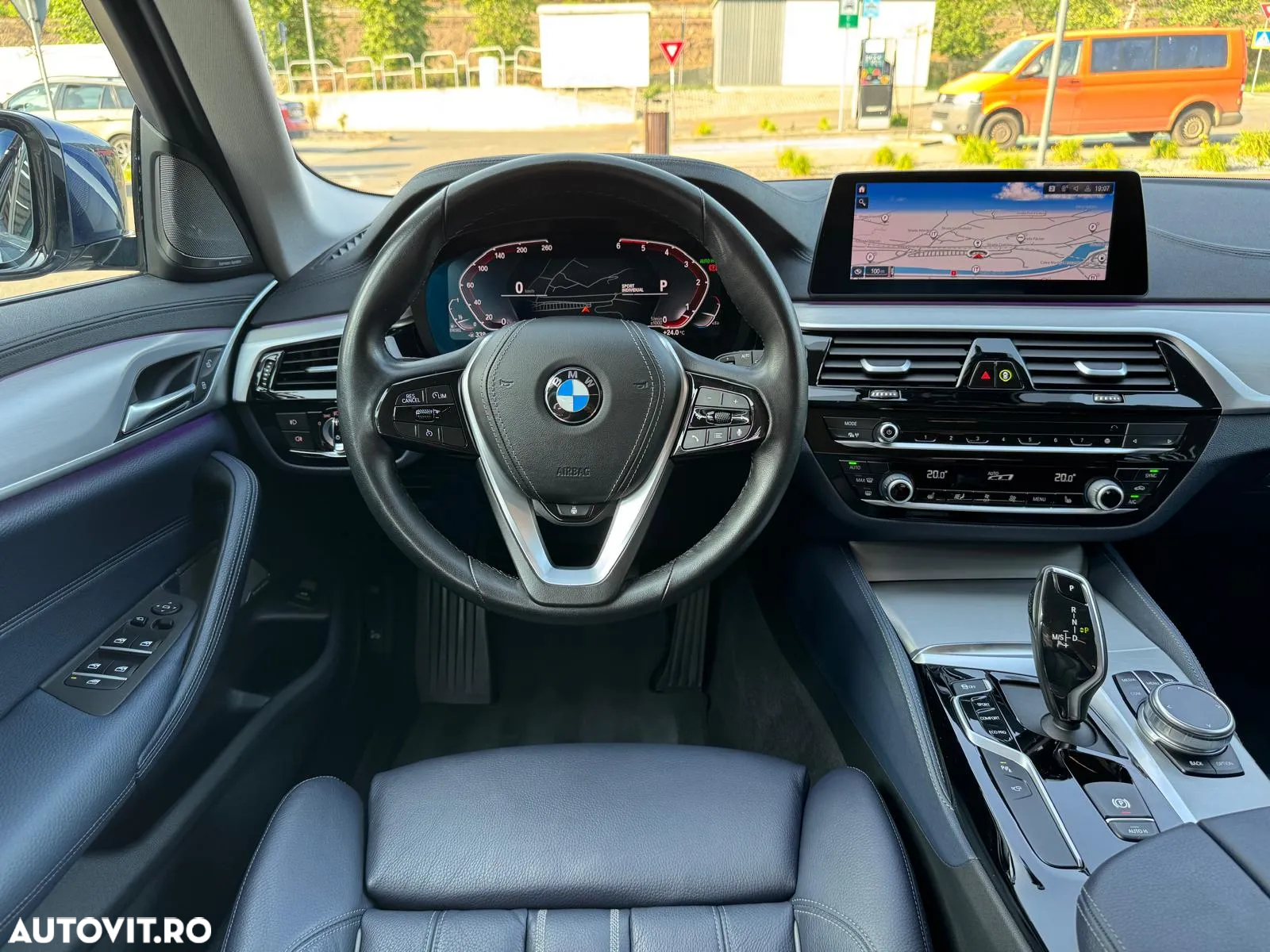 BMW Seria 5 520d Touring Aut. Luxury Line - 14