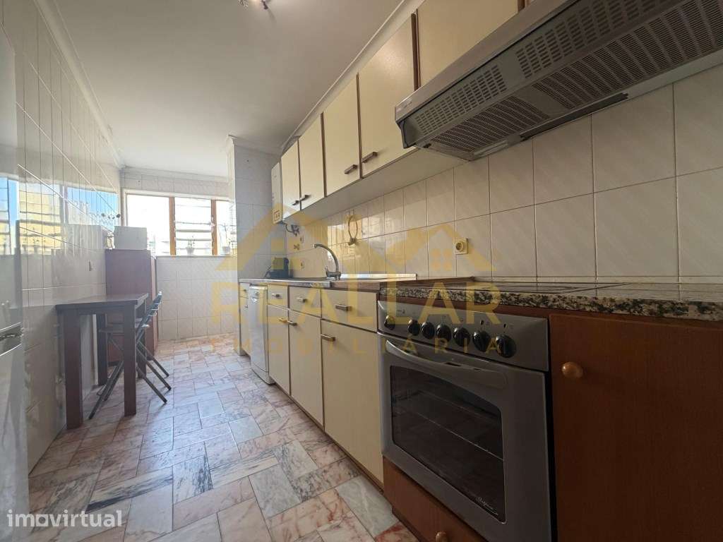 Apartamento T2 a um min. da Praia na Póvoa de Varzim - Grande imagem: 3/24