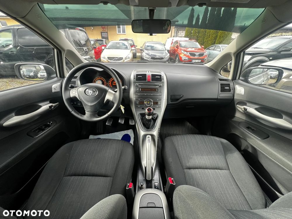 Toyota Auris 1.6 Executive - 19