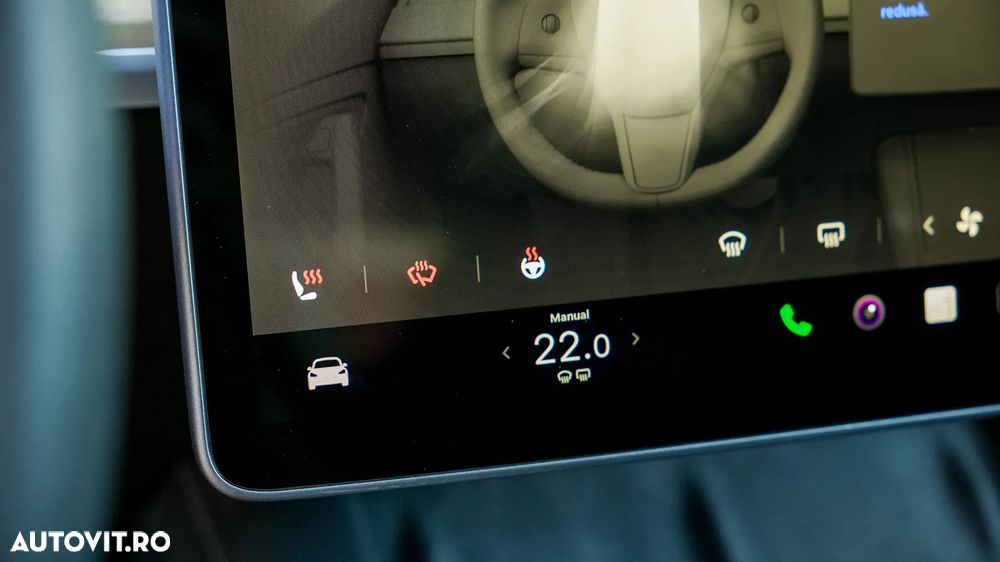 Tesla Model Y - 15