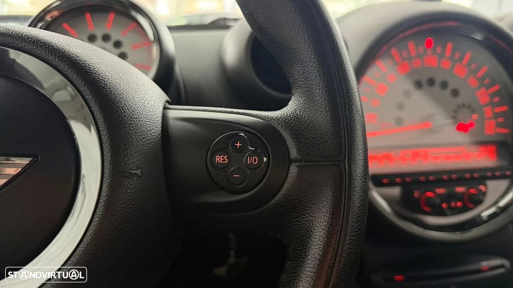 MINI Countryman One D - 11