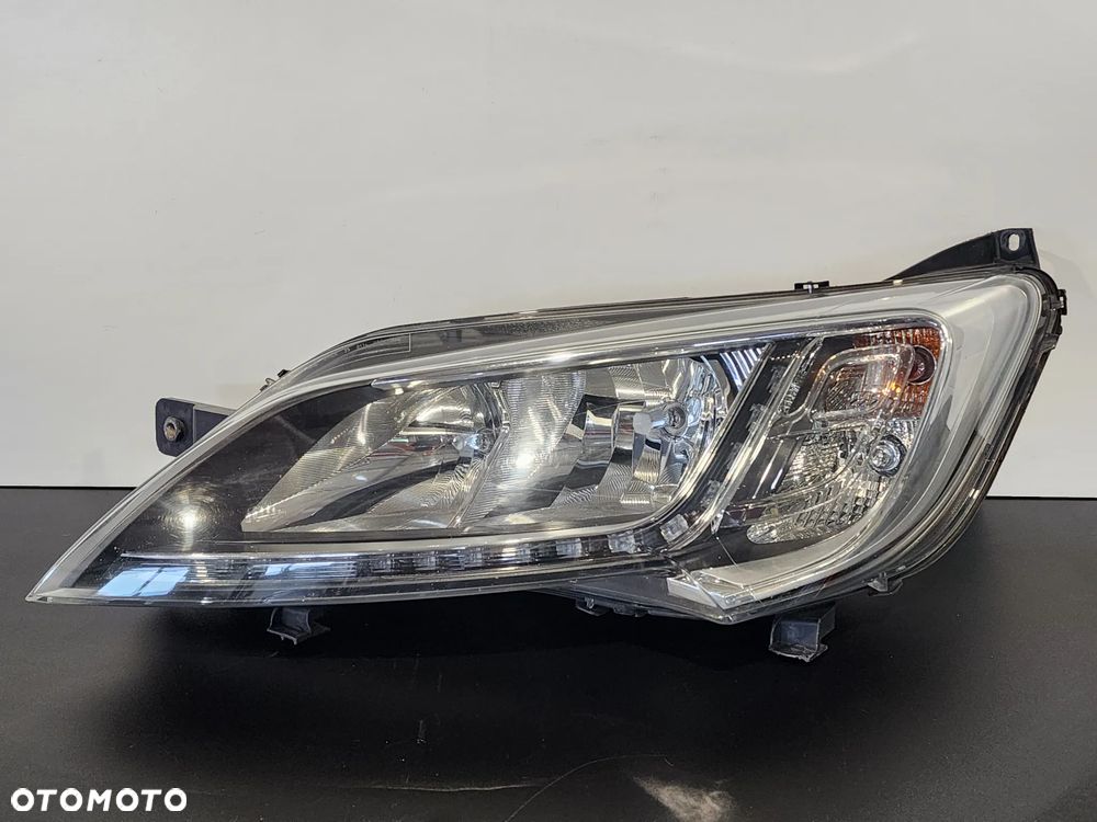 Fiat Ducato lampa reflektor przód LED - 1