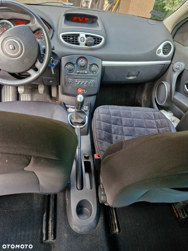 Renault Clio - 5