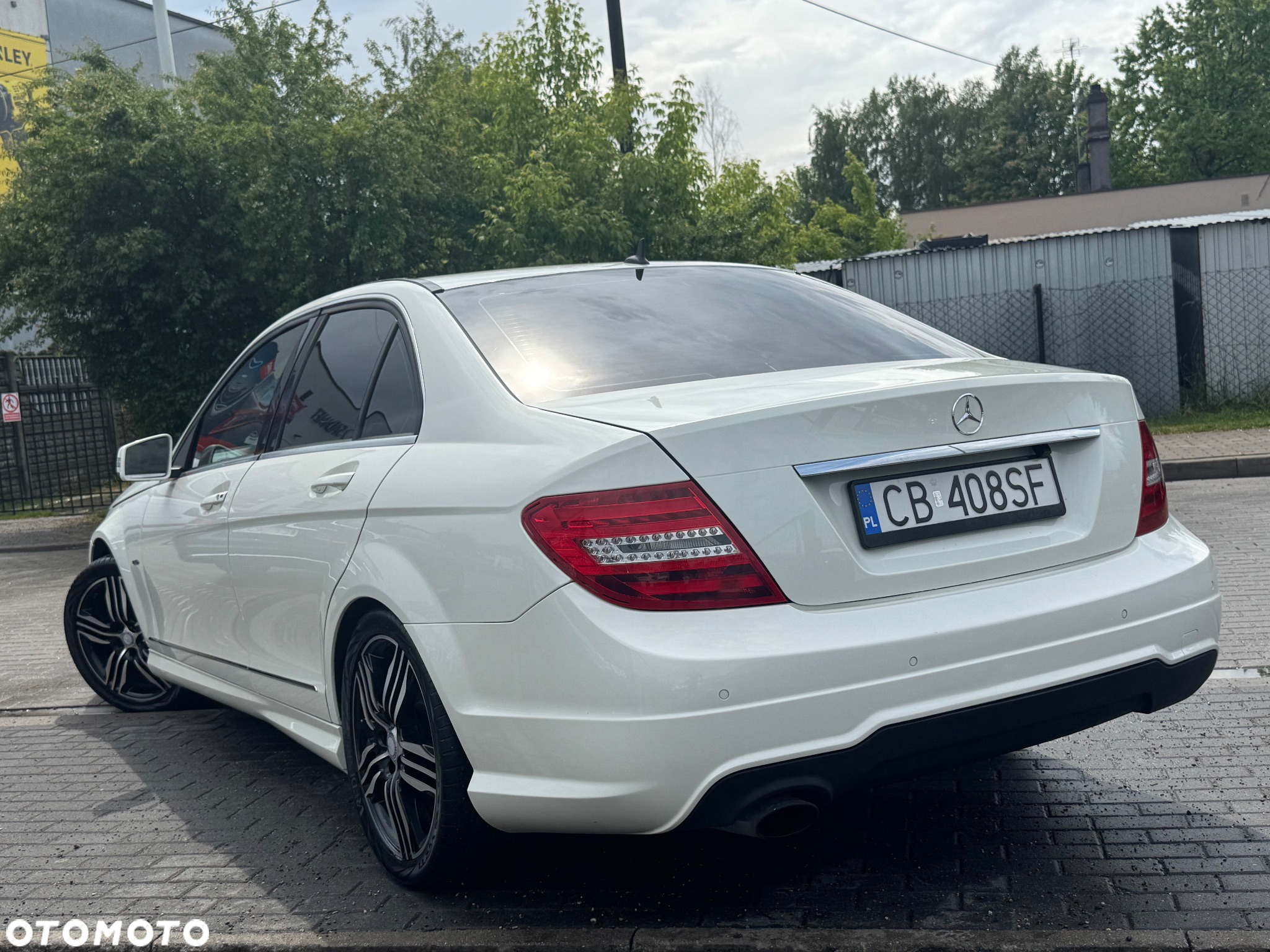 Mercedes-Benz Klasa C 180 BlueEFFICIENCY Avantgarde - 12