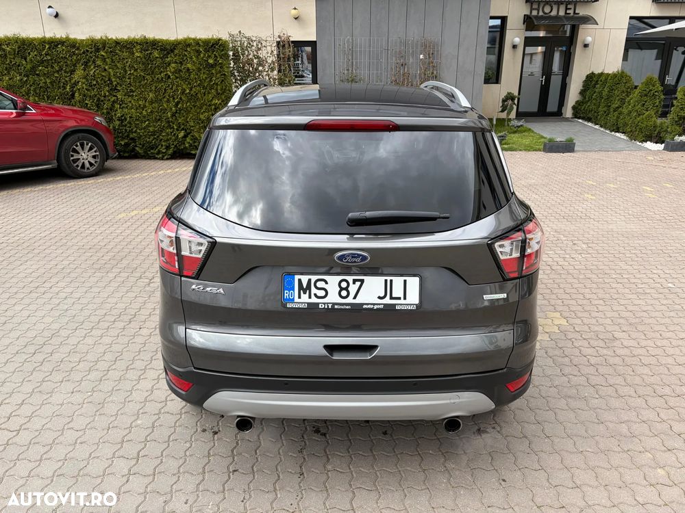 Ford Kuga - 4