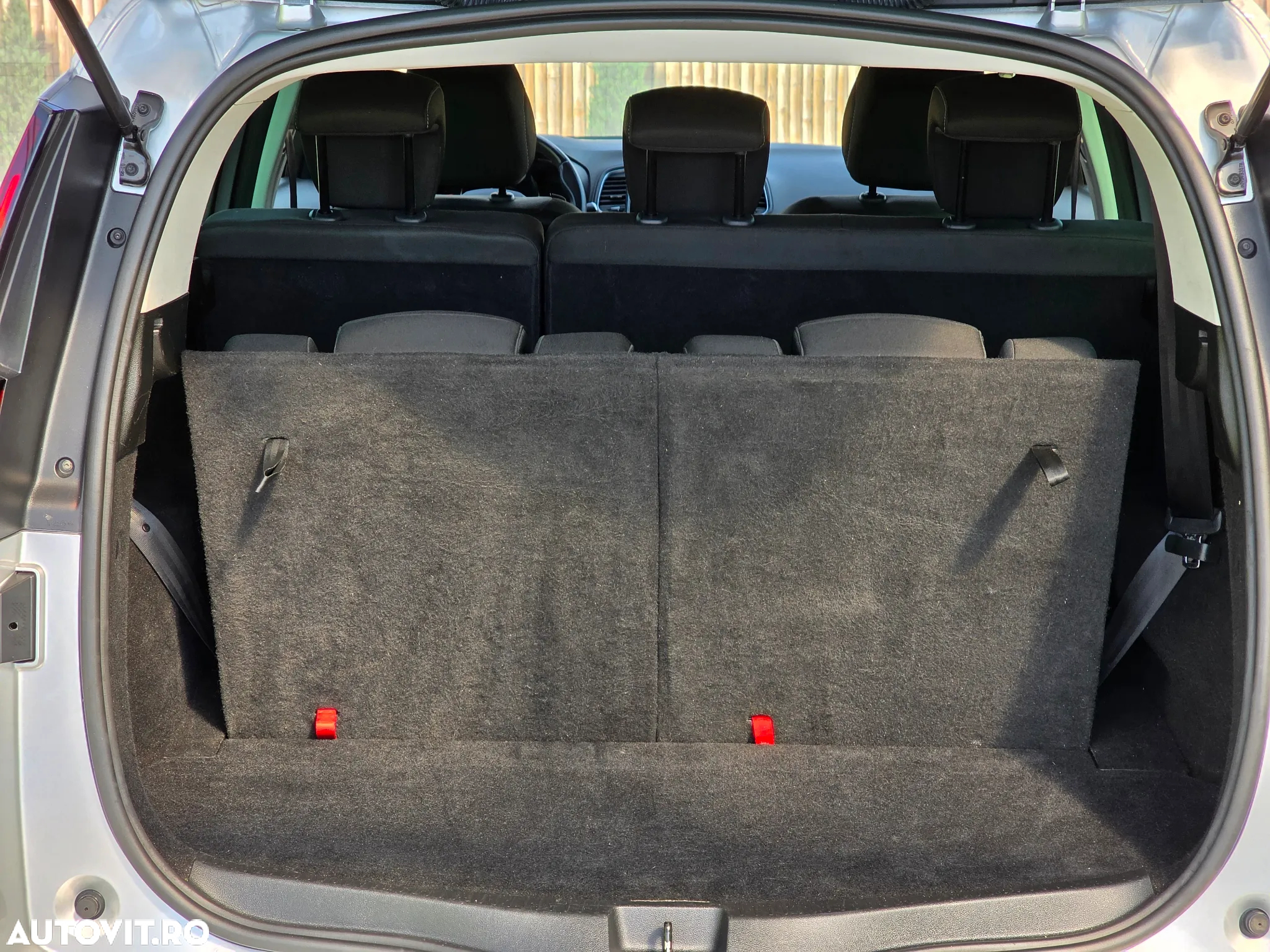 Renault Grand Scenic BLUE dCi 120 EDC BUSINESS EDITION - 19