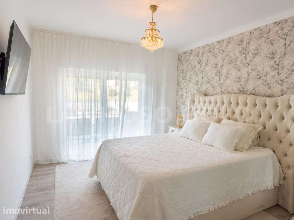 Apartamento T3 Renovado com Terraço de 49 m², Garagem Fechada e Closet - Grande imagem: 4/18