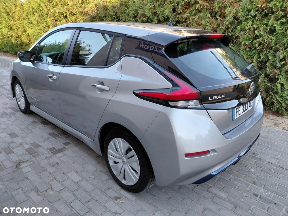 Nissan Leaf - 5