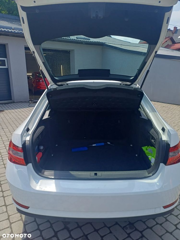 Skoda Superb 2.0 TDI Active - 5