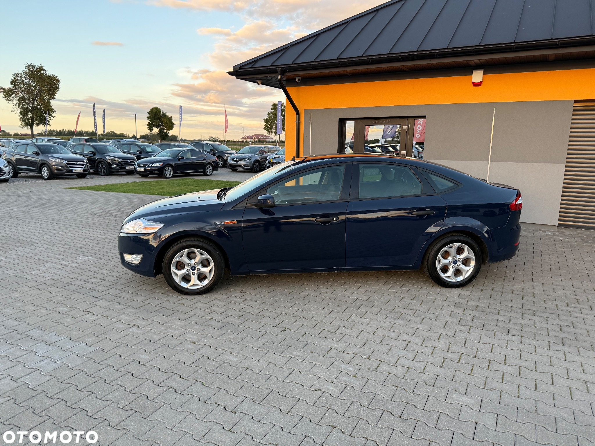 Ford Mondeo 1.6 Ambiente - 11