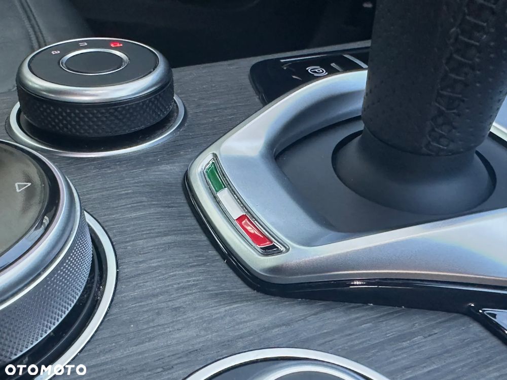 Alfa Romeo Stelvio 2.0 Turbo TI Q4 - 31