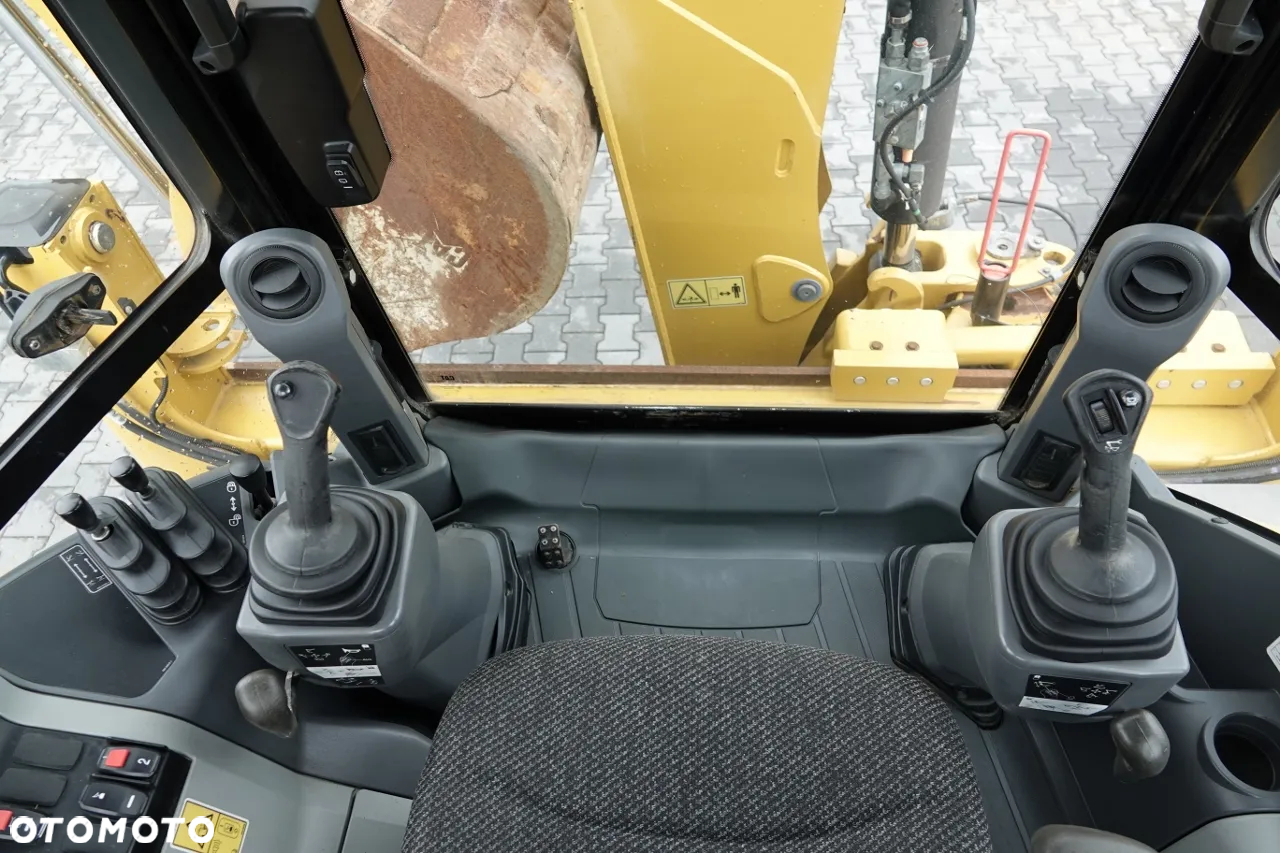 Caterpillar 432F / KOPARKO-ŁADOWARKA / 2017 / 5700 MTH / KLIMATYZACJA / KOMPLET ŁYŻEK - 33