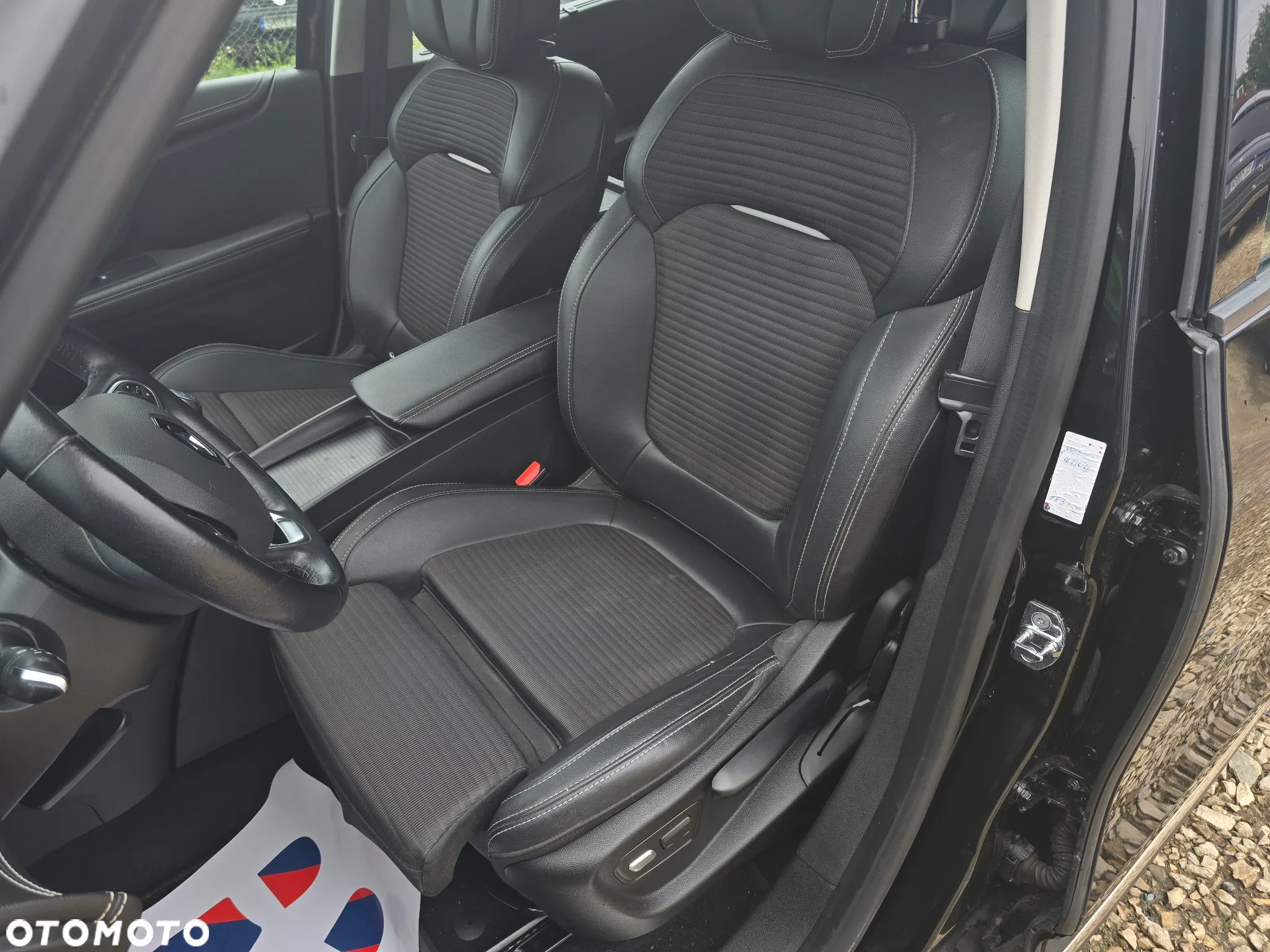 Renault Grand Scenic - 21