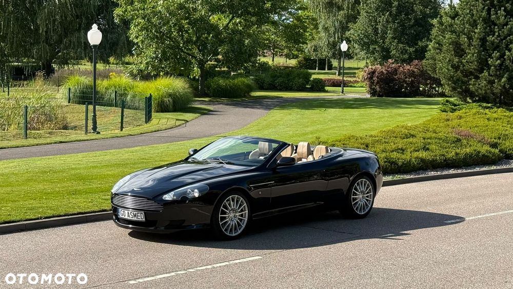Aston Martin DB9 - 1