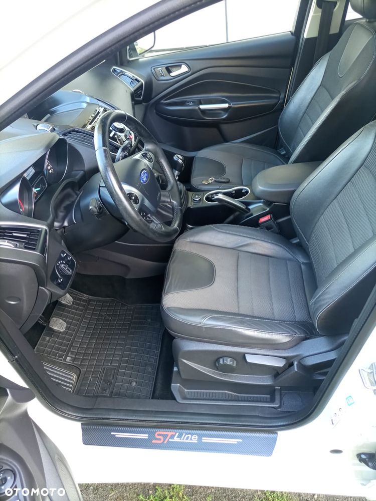 Ford Kuga - 10
