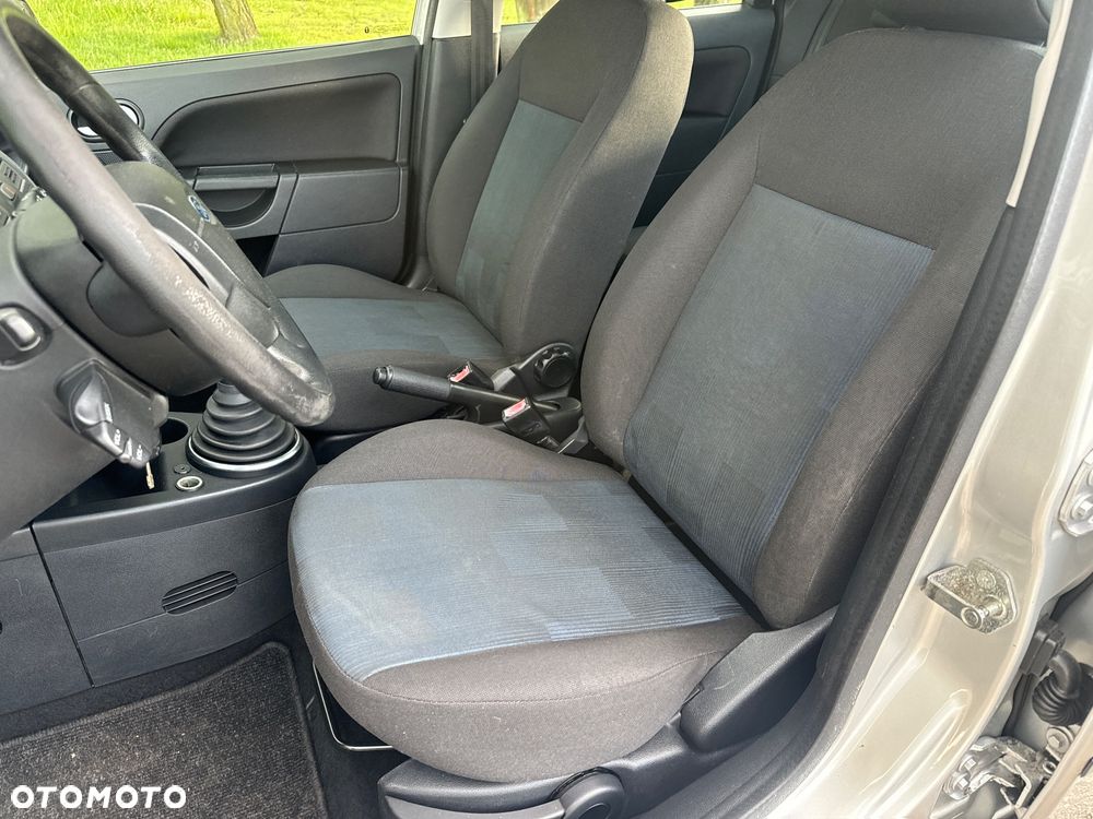 Ford Fiesta 1.4 Trend - 19