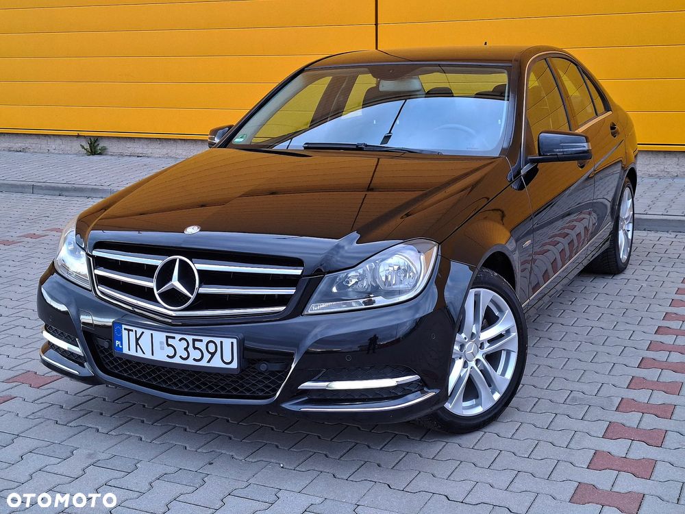 Mercedes-Benz Klasa C 180 CGI BlueEFFICIENCY Avantgarde - 3