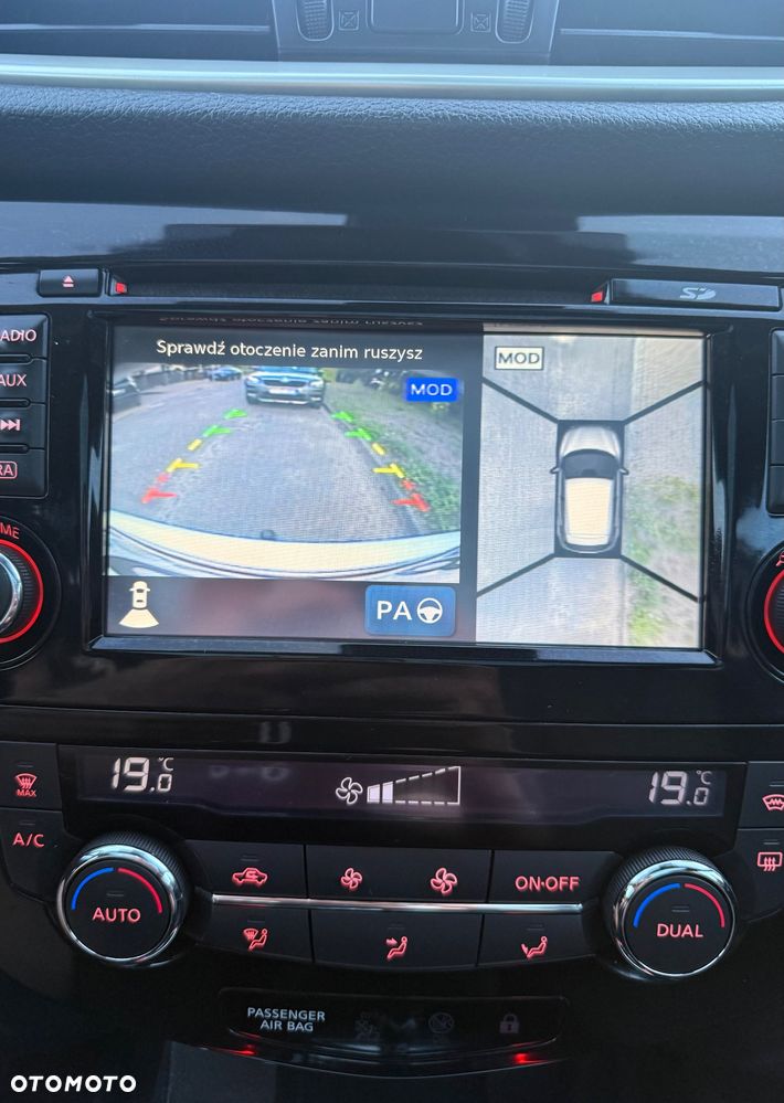 Nissan Qashqai 1.6 DCi N-Connecta Xtronic EU6 - 17
