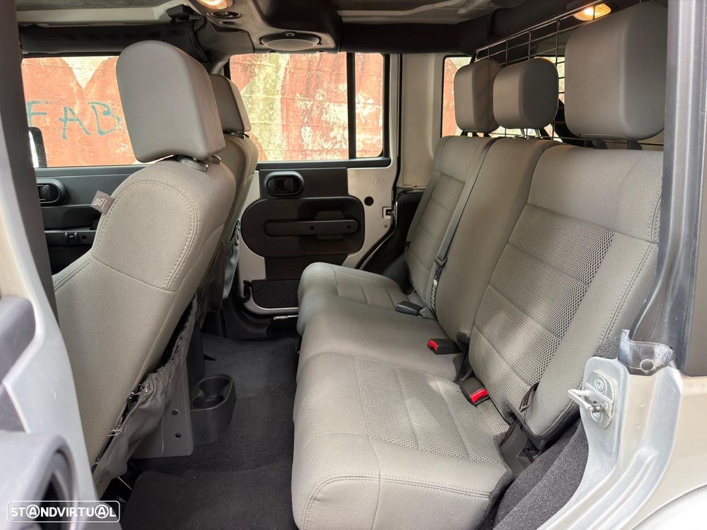 Jeep Wrangler Unlimited 2.8 CRD MTX Sahara - 8