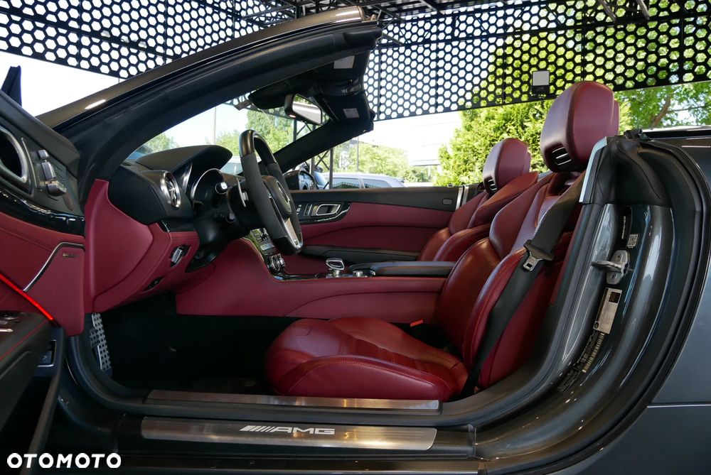 Mercedes-Benz SL 63 AMG - 10